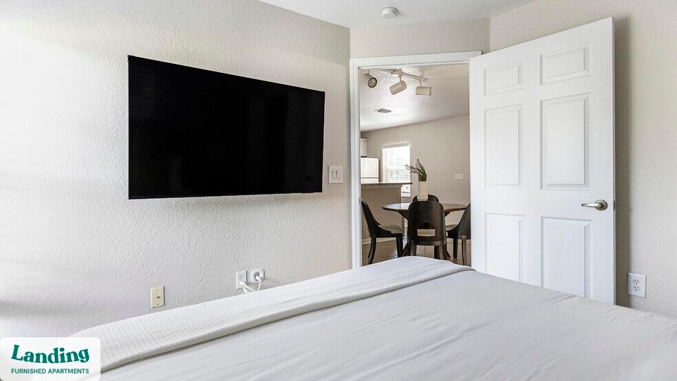 Building Photo - 3695 Island Club Dr