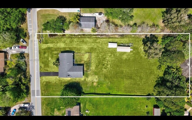 Building Photo - 6160 SW 188th Ave