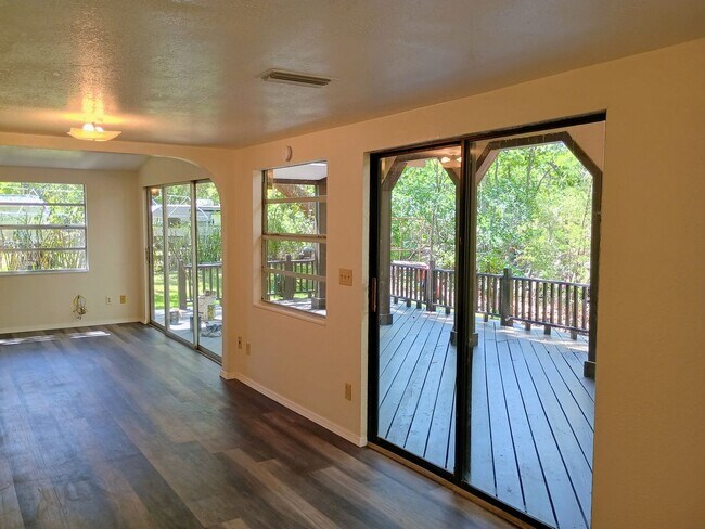 Building Photo - 12740 Co Rd 687