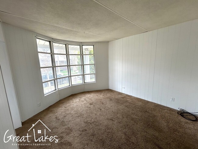 Building Photo - 2234 Evaline St