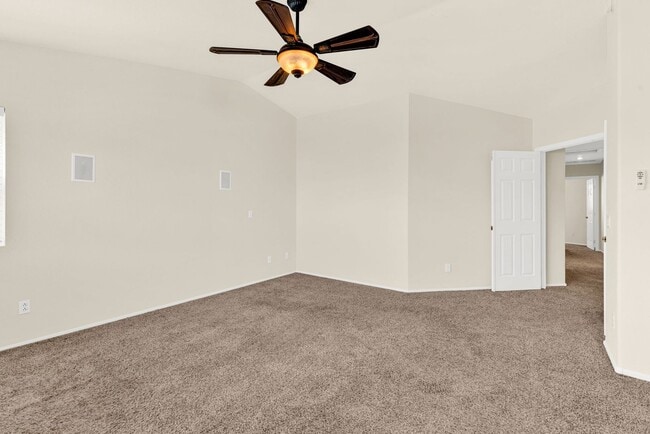 Building Photo - Beautiful 5-Bedroom Home with Private Pool...