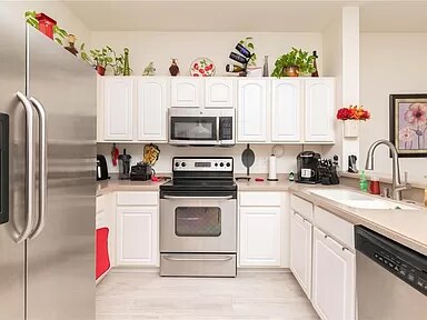 Kitchen 4 - 11658 Declaration Dr