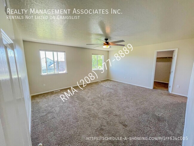 Building Photo - 5118 Lathrop Pl