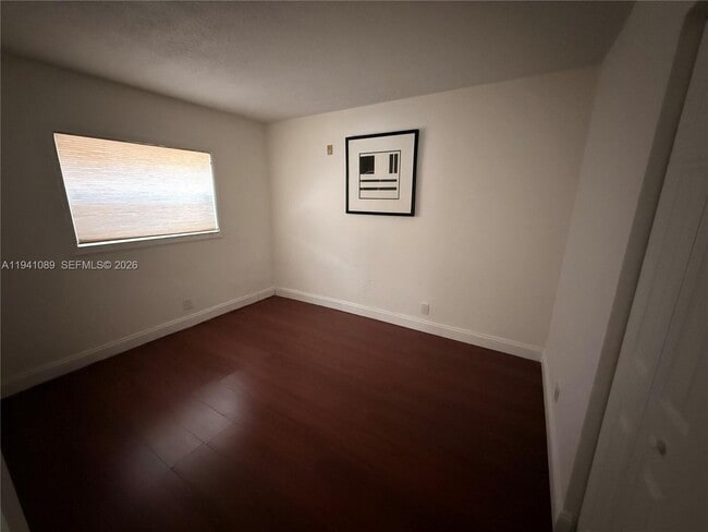 Building Photo - 4061 N Dixie Hwy