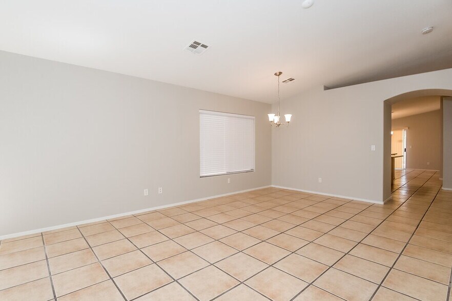 Building Photo - 5216 Backwoodsman Ave