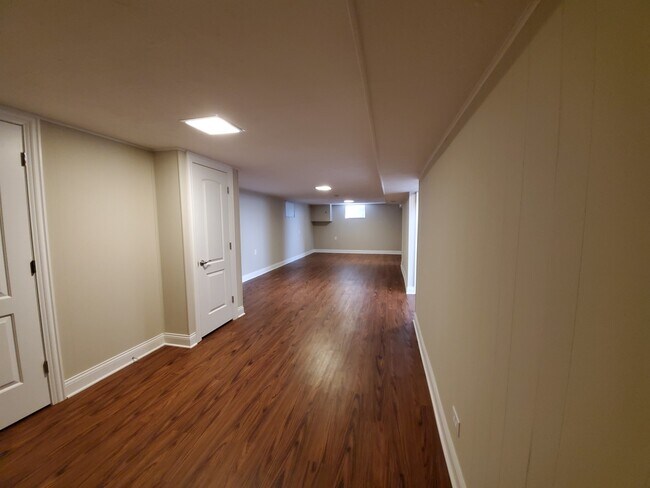 Building Photo - 708 N Wille St