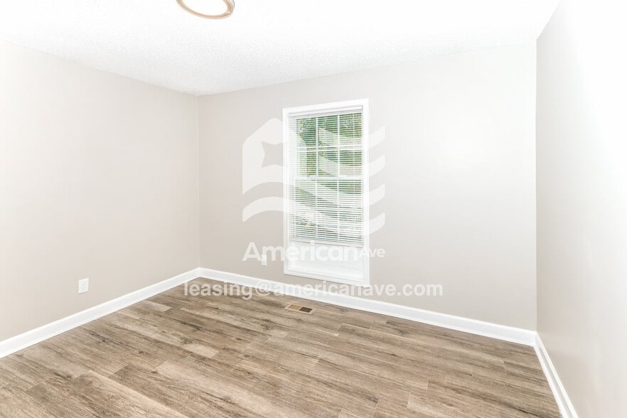 Building Photo - 200 Sunstede Rd