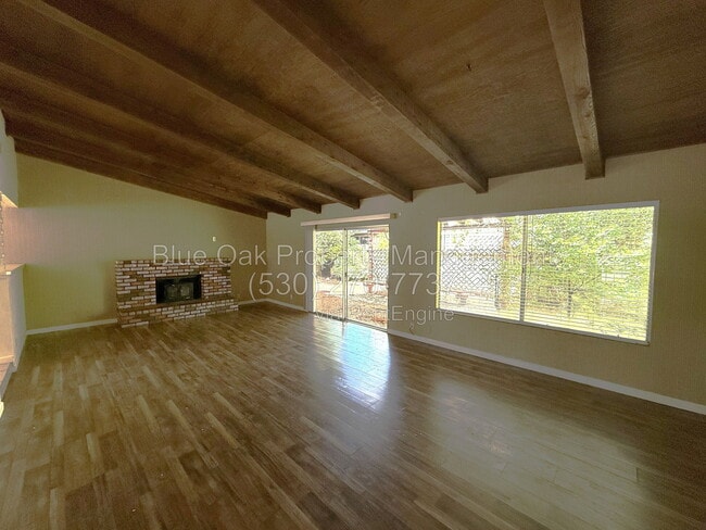 Building Photo - 2 Brittany Ln