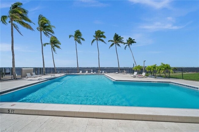 Building Photo - 1900 Virginia Ave