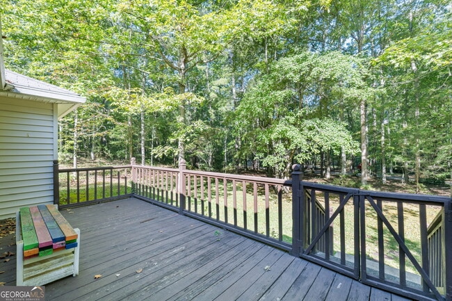 Building Photo - 127 Circle H Dr