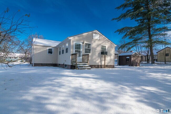 Building Photo - 17 Howard St