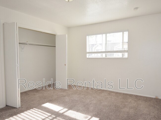 Building Photo - 257 W 600 N