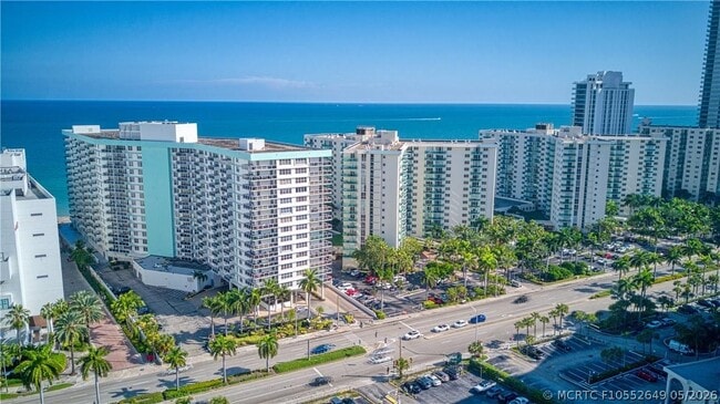 Building Photo - 3725 S Ocean Dr
