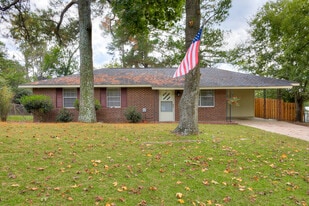 Building Photo - 318 Edgewood Ct