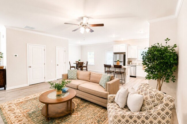 Building Photo - Discover modern living in the heart of Cornelia!