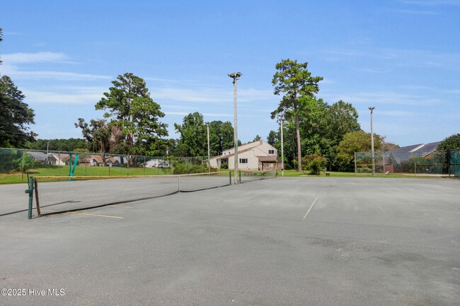 Building Photo - 125 Pirates Rd