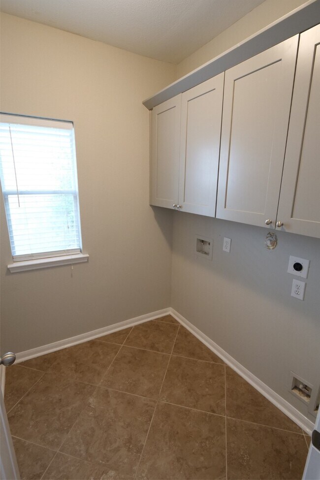 Building Photo - 26814 Harwood Heights Dr