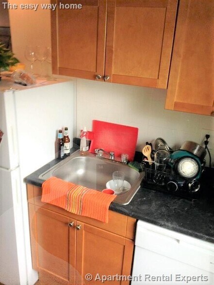 Building Photo - 148 Fifth St Unit #6