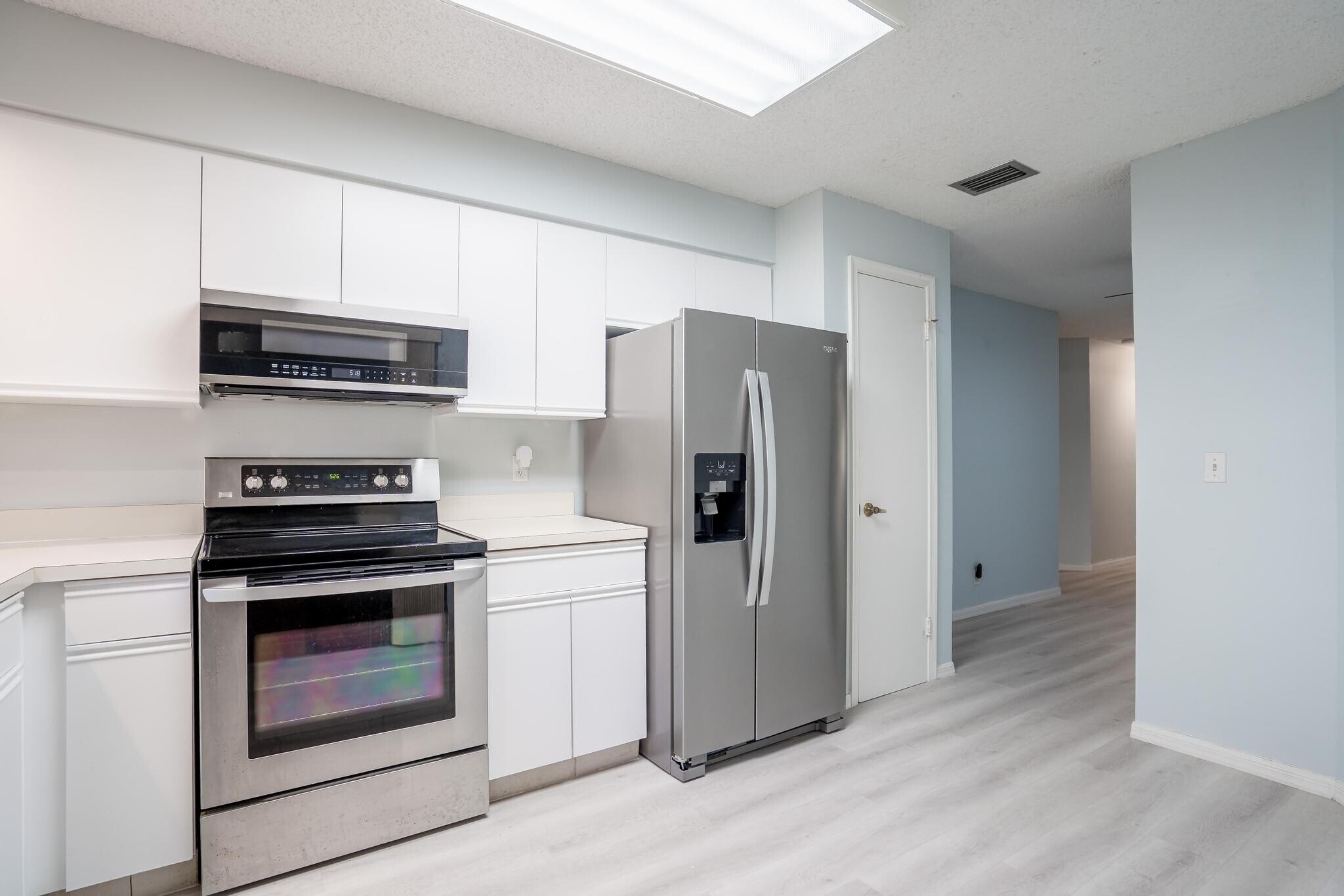 Building Photo - 3351 Emerald Oaks Dr