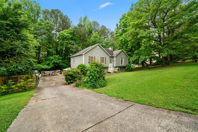Building Photo - 4620 Stewart Reilly Dr