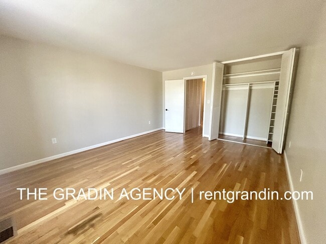Building Photo - 1805 Grandin Rd SW