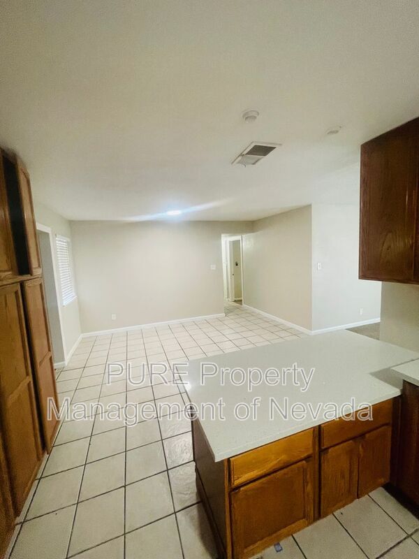 Building Photo - 2315 Caravelle St