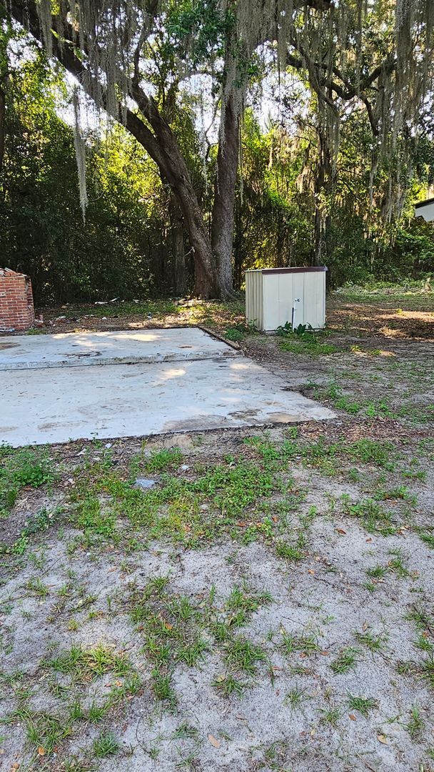 Building Photo - mobile home conveniently located