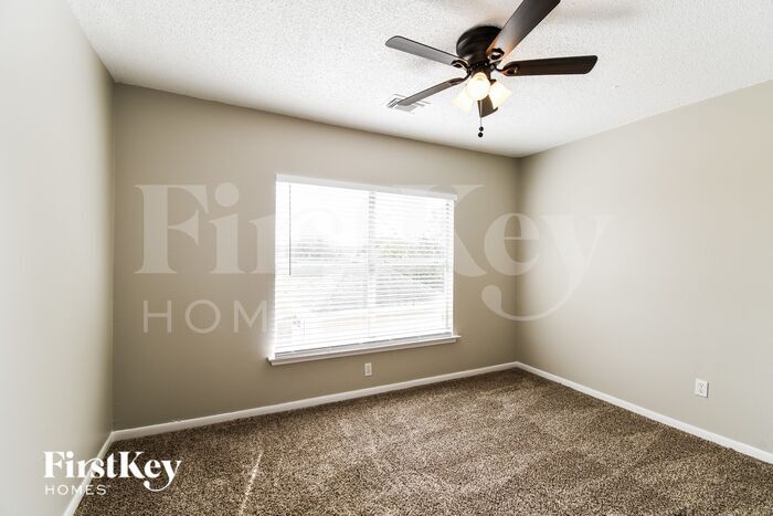 Building Photo - 5306 Spring Branch Dr