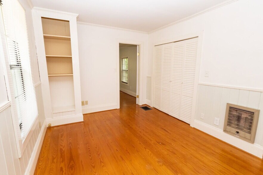 Building Photo - 3259 Ozark Cir