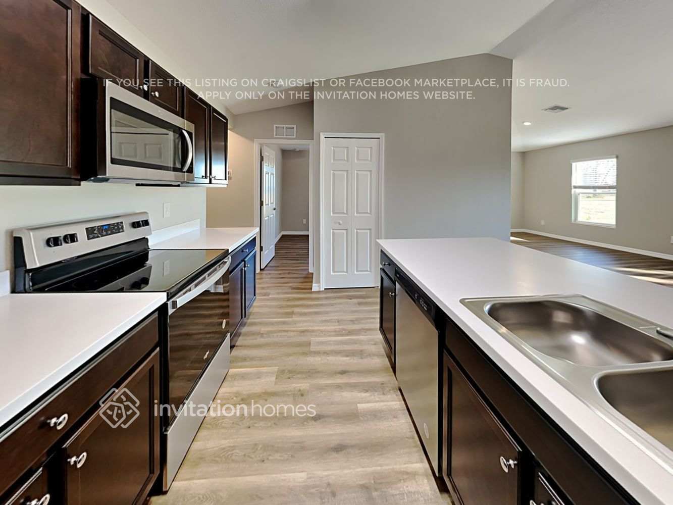 Building Photo - 25330 Puerta Dr