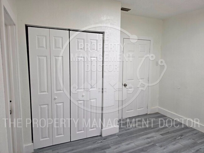 Building Photo - 4105 N 29th St