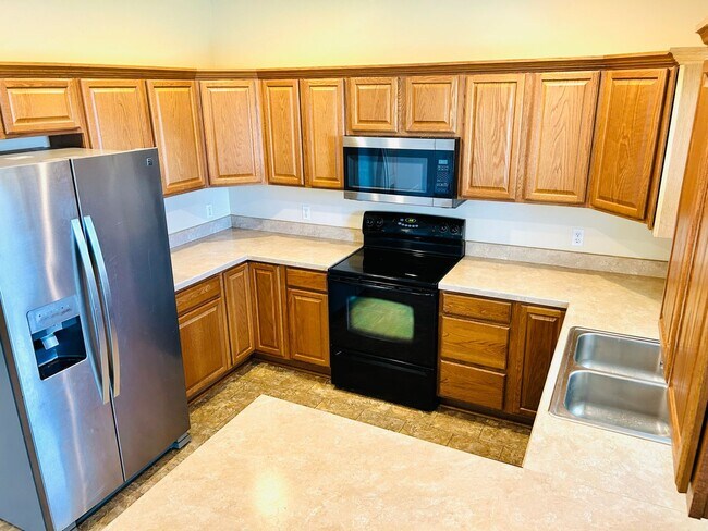 Building Photo - Spring Valley Location! Beautiful Single-Family Home