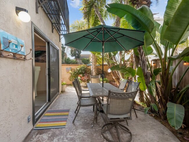 Building Photo - 750 S Sierra Ave