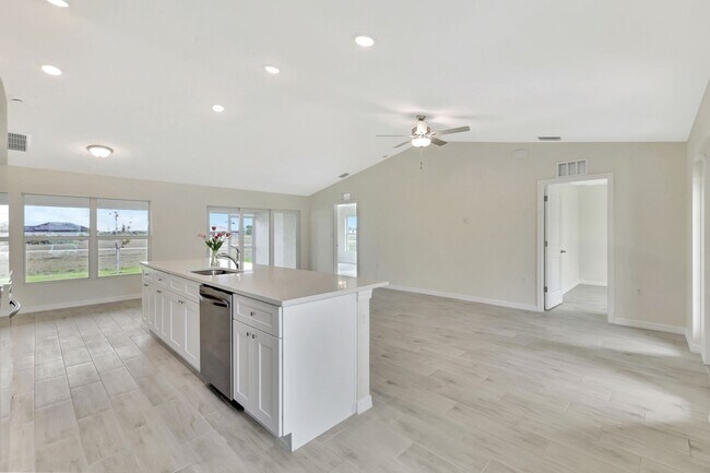 Building Photo - 3809 NW 38th St