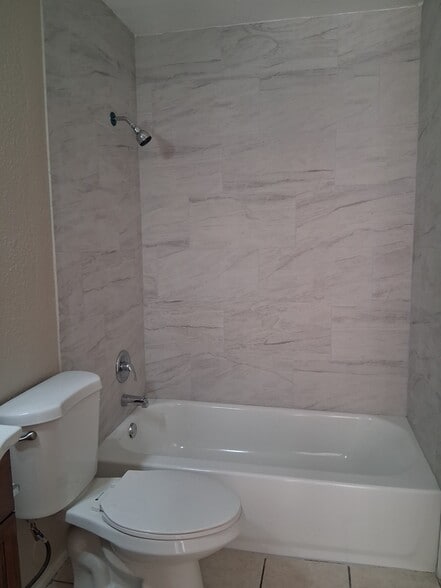 Building Photo - 3119 Voss Dr
