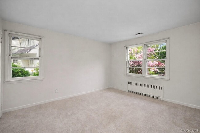 Building Photo - 6 Wildway