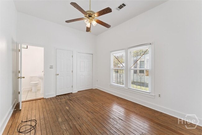 Building Photo - 1106 E Broad St