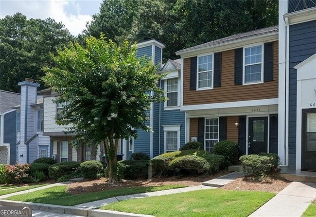 Building Photo - 6622 Wellington Square