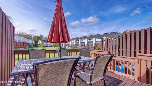 Building Photo - 141 Chestnut Way