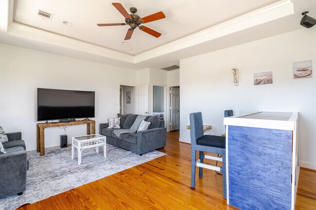 Building Photo - 814 Helen Blvd