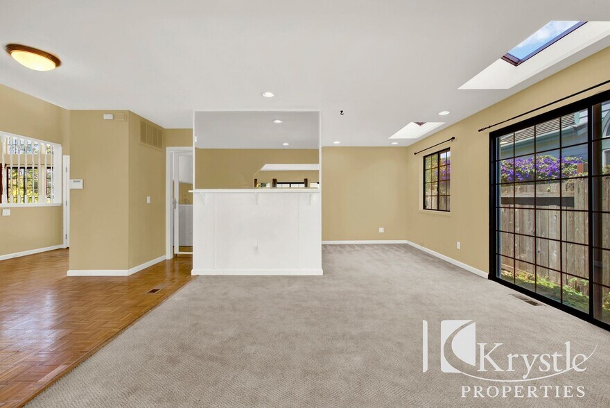 Building Photo - 152 Chesapeake Dr
