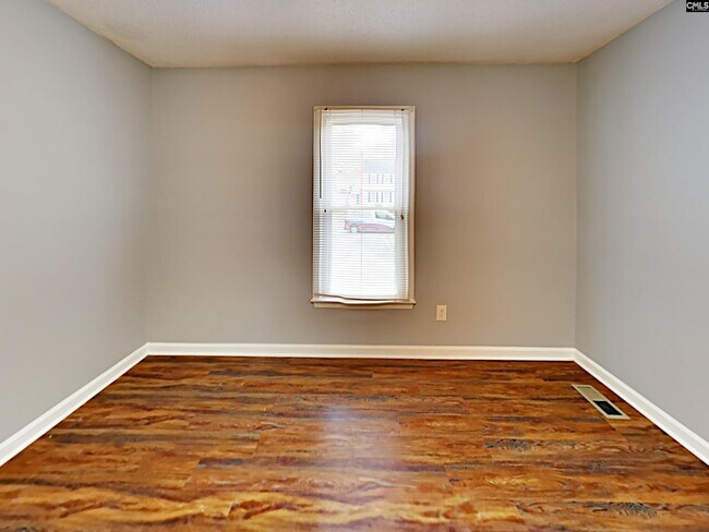 Building Photo - 709 Quail Hills Dr