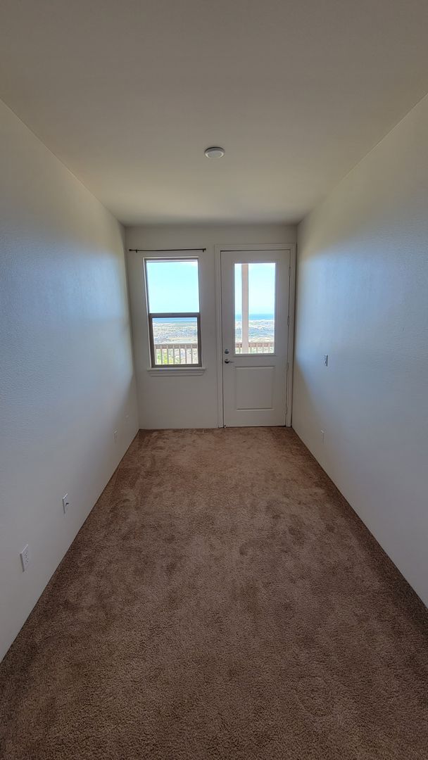 Building Photo - Kahiwelo at Makakilo 3 bedroom home for rent