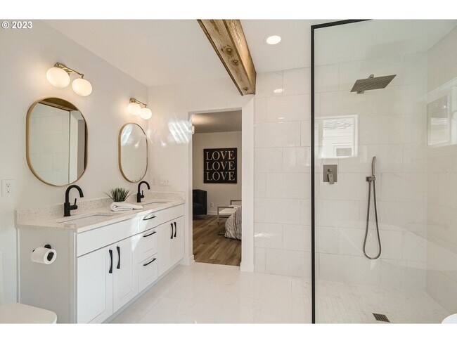 Building Photo - 2020 Wembley Park Rd