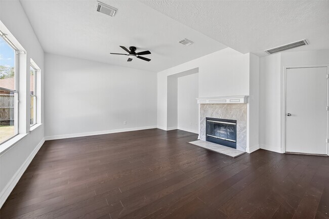 Building Photo - 7115 Renfro Dr