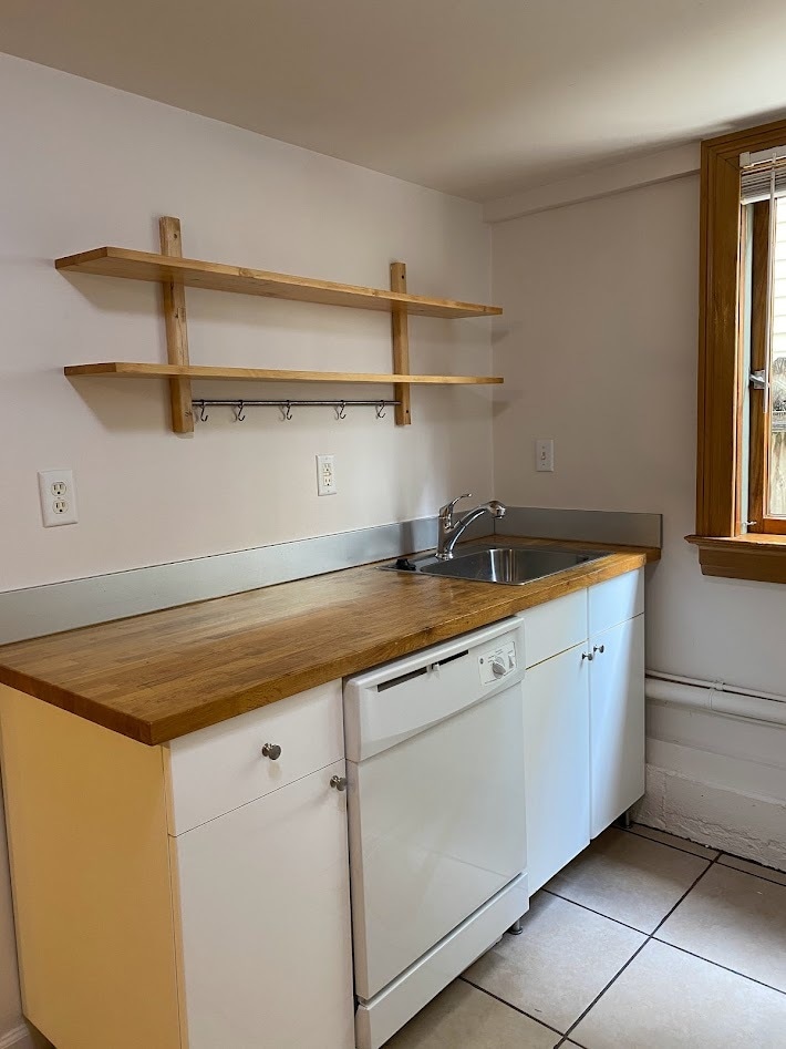 Building Photo - 1823 Robert St