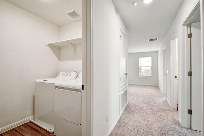 Building Photo - 414 Plateau St