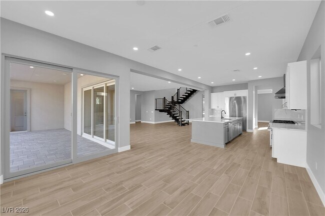 Building Photo - 10648 Stone Ledge Ave