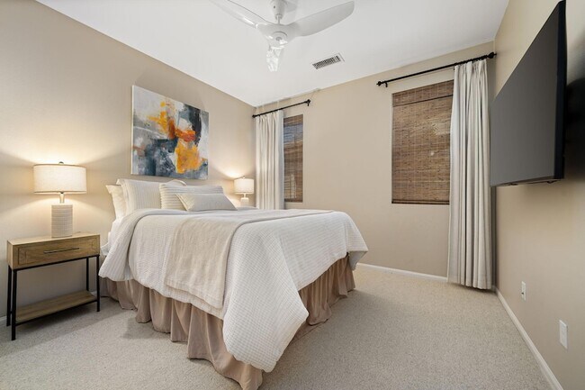 Building Photo - 51234 Longmeadow St