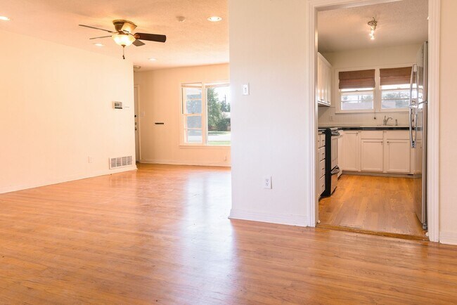 Building Photo - 3128 38th St